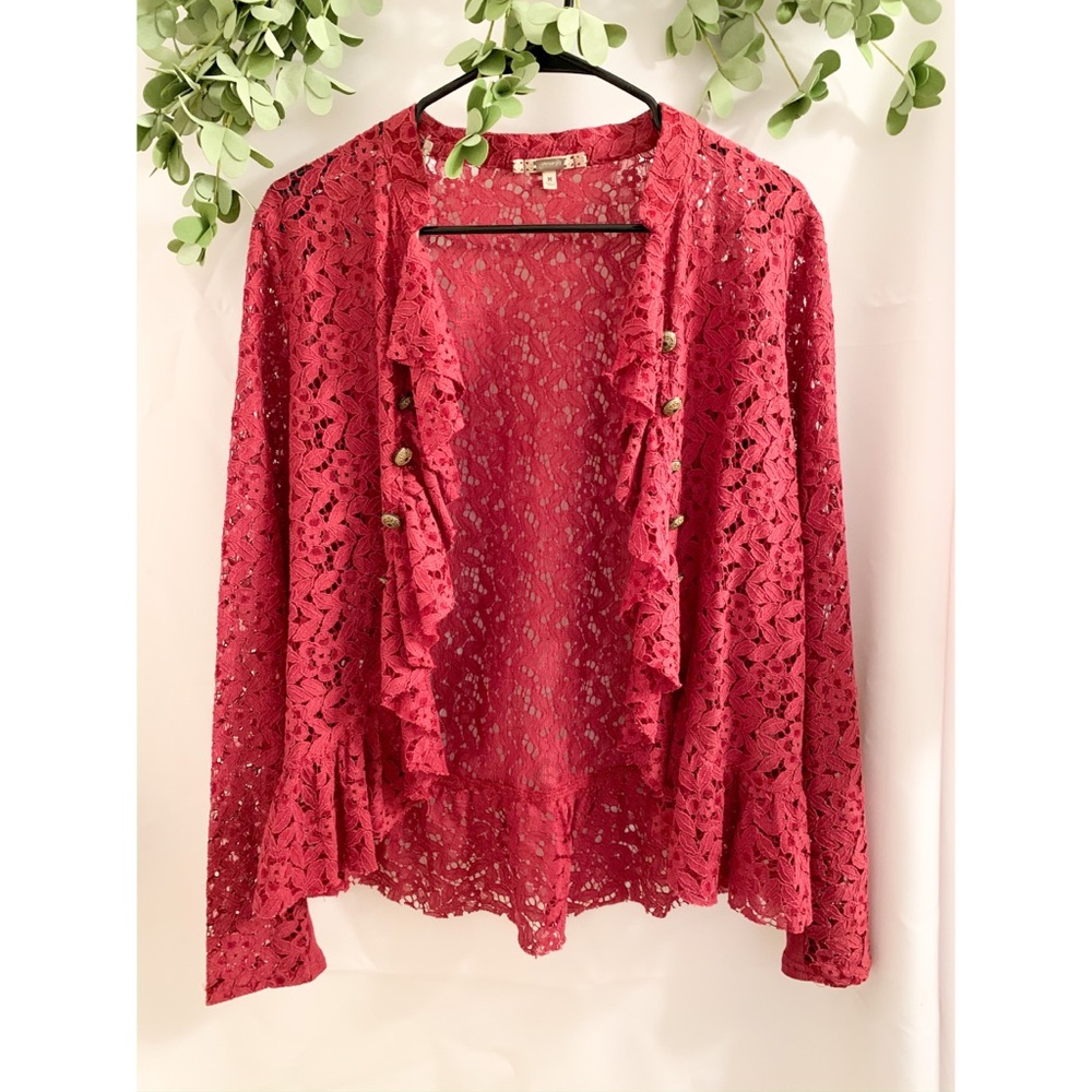 Gimmicks trendy top